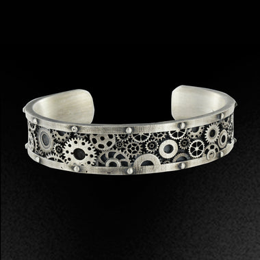 2 SAINTS - Bracelet - "Gear Cuff"